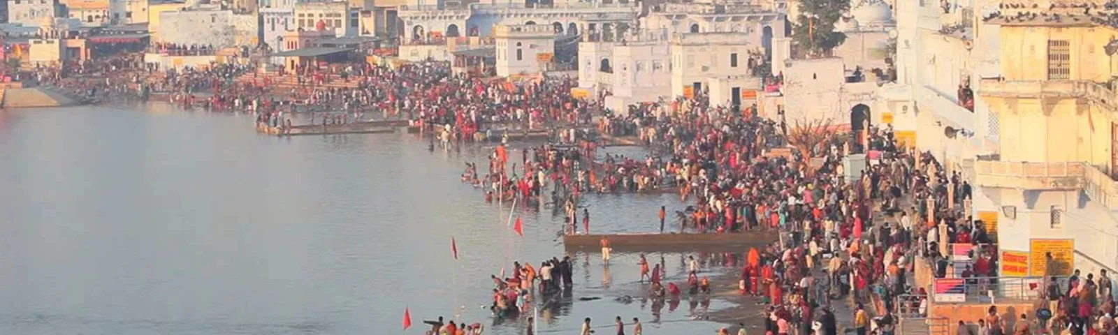 Delhi to Pushkar Tour by Tempo Traveller Delhi to Pushkar Tour by Tempo Traveller