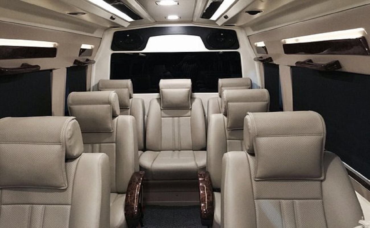 tempo traveller hire in delhi