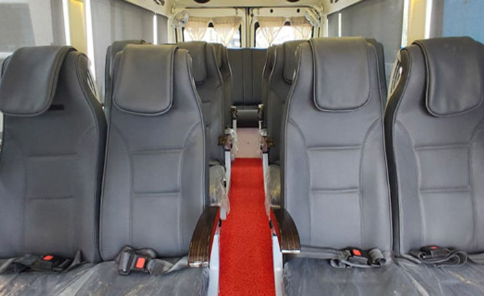 15-seater-luxury-tempo-traveller