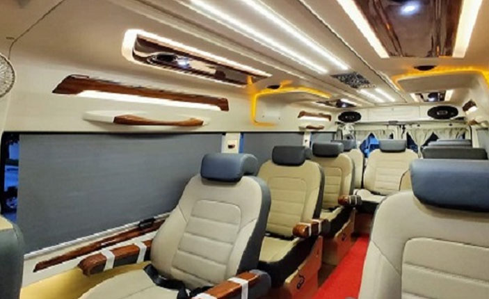 9 seater maharaja tempo traveller in delhi