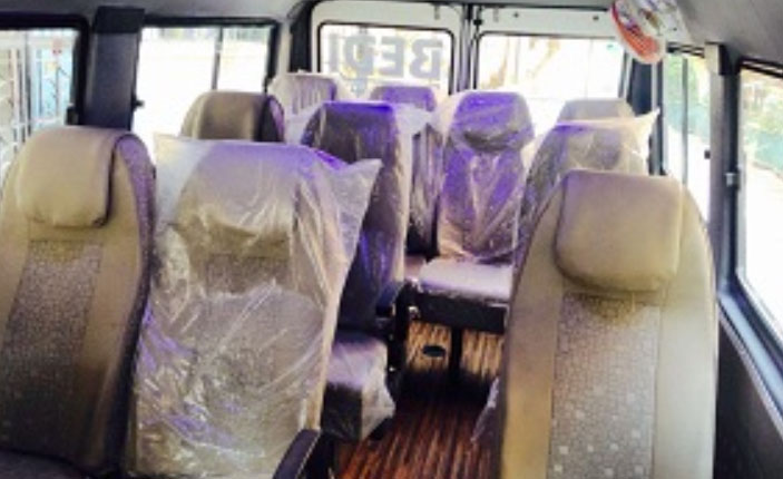 9-seater-standard-tempo-traveller